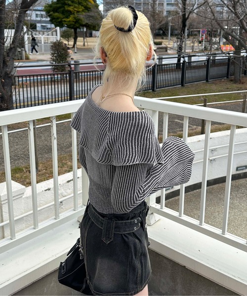 sedacle girl（セダクルガール）の「フロントホック配色オフショルニット（ニット/セーター・レディース・ブラック/ブルー・FREE）」の10枚目の写真