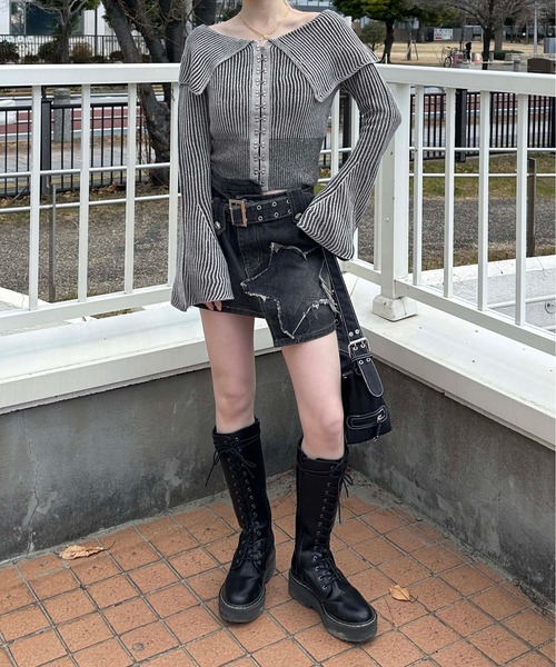 sedacle girl（セダクルガール）の「フロントホック配色オフショルニット（ニット/セーター・レディース・ブラック/ブルー・FREE）」の8枚目の写真