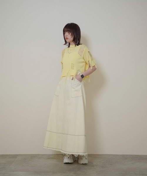 mimi toujours（ミミトゥジュール）の「ショート丈 ダメージ ニット トップス mimi toujours×itsPeachi（ニット/セーター・レディース・イエロー/ライトブルー/ホワイト・M）」の5枚目の写真