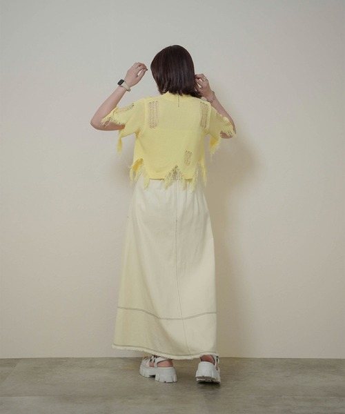 mimi toujours（ミミトゥジュール）の「ショート丈 ダメージ ニット トップス mimi toujours×itsPeachi（ニット/セーター・レディース・イエロー/ライトブルー/ホワイト・M）」の6枚目の写真