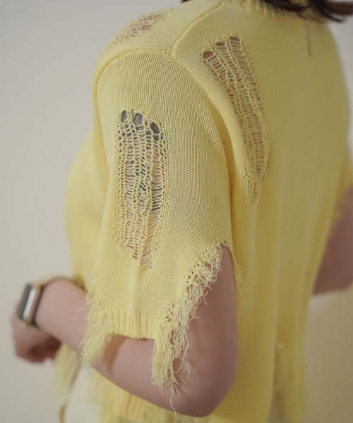 mimi toujours（ミミトゥジュール）の「ショート丈 ダメージ ニット トップス mimi toujours×itsPeachi（ニット/セーター・レディース・イエロー/ライトブルー/ホワイト・M）」の9枚目の写真