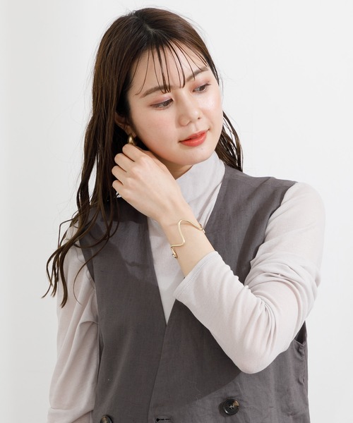 KATHARINE ROSS（キャサリンロス）の「【KATHARINE ROSS】ニュアンスメタルバングル（バングル/リストバンド・レディース・シルバー/ゴールド・MEDIUM）」の9枚目の写真