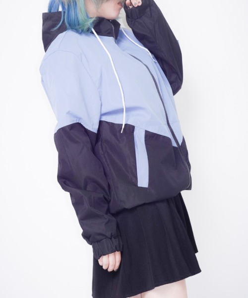 rovtski(ロフトスキー)の「Z)【BLINGLEADS】ABL21470 GRAPHICHOOD BLOUSON/グラフィックフードブルゾン(ブルゾン・レディース・ホワイト×ブルー/ブラック×レッド/ブラック系その他/ブラック×ブルー/ホワイト系その他・FREE)」の6枚目の写真