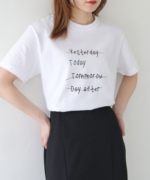 HER CLOSET(ハークローゼット)の「 【HER CLOSET】WEB限定手描きロゴTシャツ WEB LIMITED HAND-DRAWN LOGO T-SHIRT(Tシャツ/カットソー・レディース・オフホワイト/ブラック・L/M/S)」の3枚目の写真
