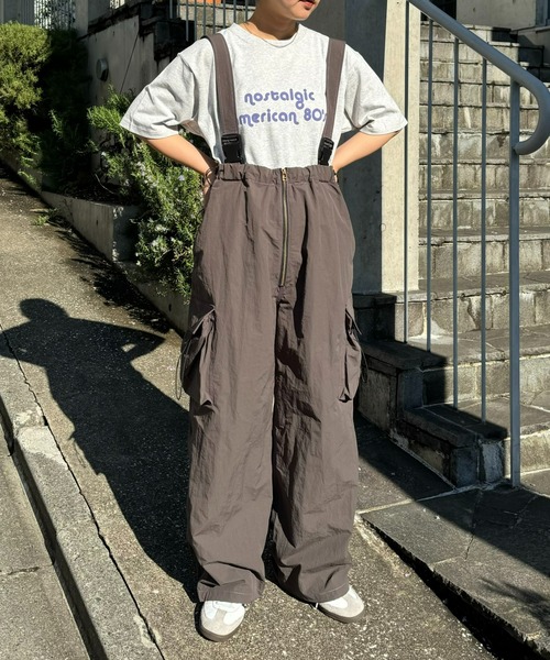 SOUNDSGOOOOD（サウンズグッド）の「【SOUNDS GOOOOD / サウンズグッド】ナイロンサロペットカーゴパンツ（サロペット/オーバーオール・メンズ・ブラック/オリーブ/ライトグレー・ONE SIZE）」の2枚目の写真