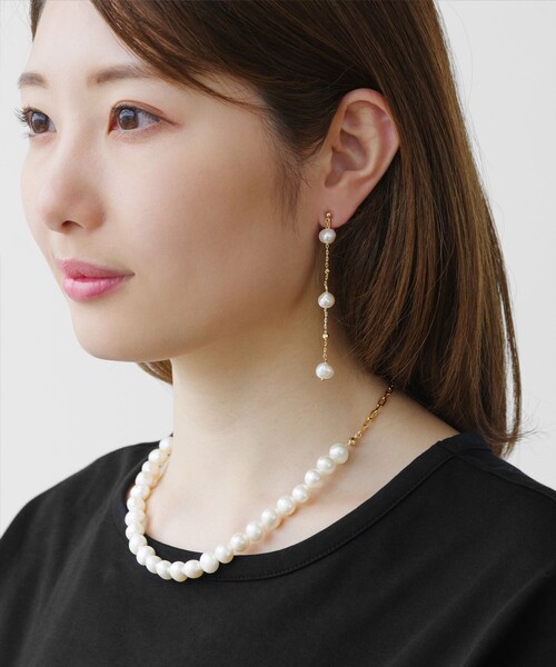 TOCCA(トッカ)の「PEARL STATION EARRINGS 淡水バロックパール イヤリング(イヤリング・レディース・ゴールド系/シルバー系・F)」の14枚目の写真