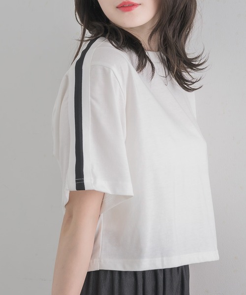 RETRO GIRL(レトロガール)の「袖ラインTEE(Tシャツ/カットソー・レディース・ブラック/オフホワイト/シルバー・FREE)」の2枚目の写真