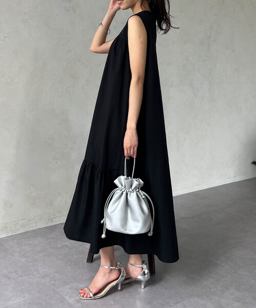 Chez toi(シェトワ)の「ヘンリーネックフロントティアードワンピース(ワンピース・レディース・ベージュ/ブラック/オレンジ・FREE)」の8枚目の写真
