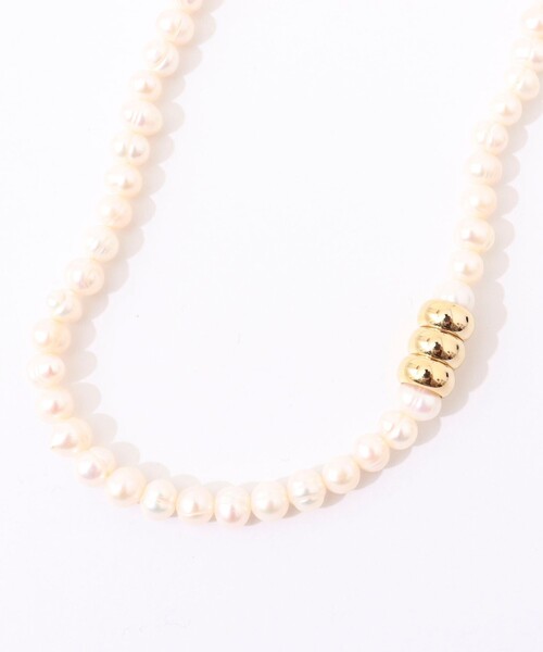 NOLLEY’S（ノーリーズ）の「パールインメタボールネックレス（ネックレス・レディース・オフホワイト・FREE）」の4枚目の写真