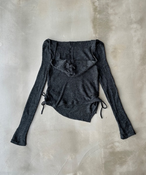 SHAGGIE(シャギー)の「サイドギャザー透かし編みフーディトップス(パーカー・レディース・ブラック/ボルドー/ホワイト/グレー/ネイビー・FREE)」の11枚目の写真