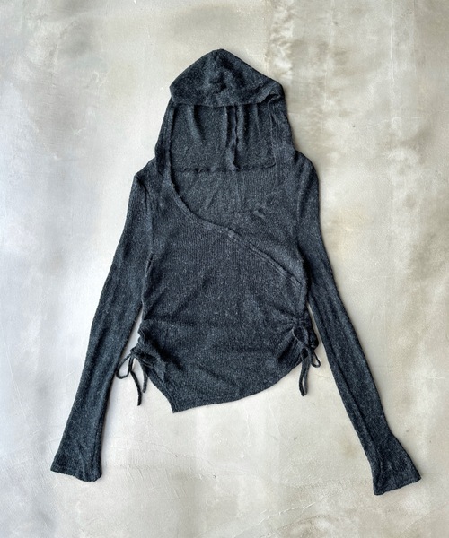 SHAGGIE(シャギー)の「サイドギャザー透かし編みフーディトップス(パーカー・レディース・ブラック/ボルドー/ホワイト/グレー/ネイビー・FREE)」の10枚目の写真