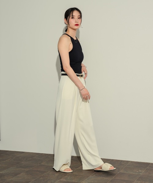 NEUNA（ヌナ）の「ギャザークッションサンダル（サンダル・レディース・アイボリー/ブラック・SMALL/MEDIUM/LARGE）」の6枚目の写真