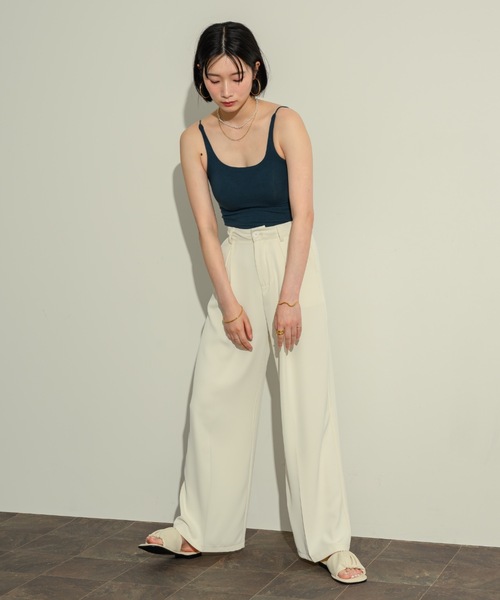 NEUNA（ヌナ）の「ギャザークッションサンダル（サンダル・レディース・アイボリー/ブラック・SMALL/MEDIUM/LARGE）」の7枚目の写真