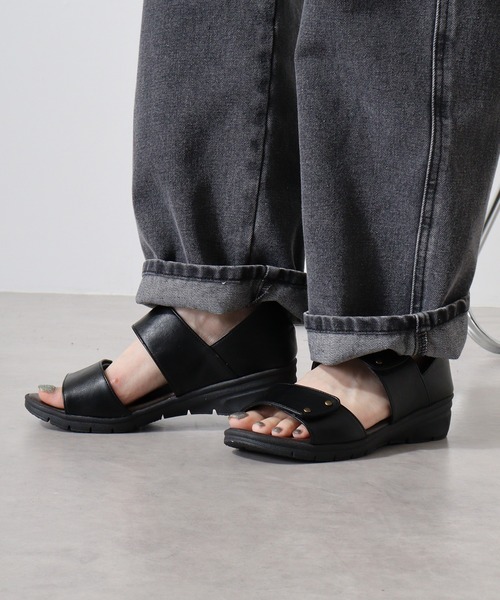 the conveni ザコンビニ サンダル THE CONVENI】 ザ コンビニ シャワーサンダル Fの通販 by