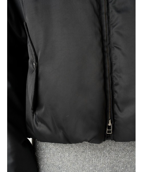 FRAY I.D(フレイアイディー)の「サテンパッファージャケット(ダウンジャケット/コート・レディース・ブラック/ベージュ・0/1)」の9枚目の写真