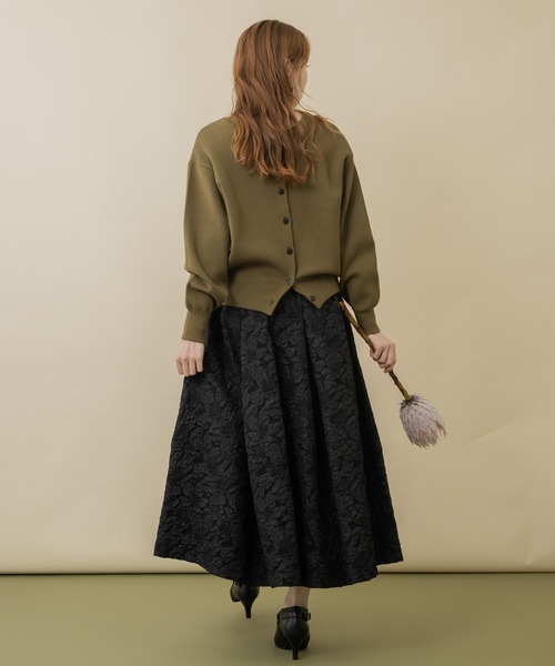 CLOCHE(クロシェ)の「cloche 前後2WAYロゴニットカーディガン(カーディガン/ボレロ・レディース・グリーン/ベージュ/チャコールグレー/ブラック・FREE)」の8枚目の写真