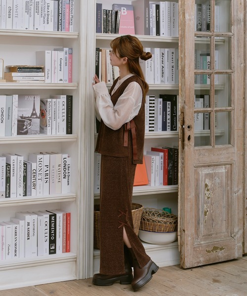 INTER FACTORY（インターファクトリー）の「ゆづき / ラメカットコーデュロイサイドスリットスカート  made in INTER FACTORY（スカート・レディース・チャコールグレー/ブラウン・FREE）」の18枚目の写真