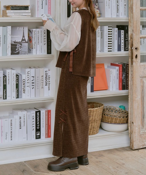 INTER FACTORY（インターファクトリー）の「ゆづき / ラメカットコーデュロイサイドスリットスカート  made in INTER FACTORY（スカート・レディース・チャコールグレー/ブラウン・FREE）」の14枚目の写真