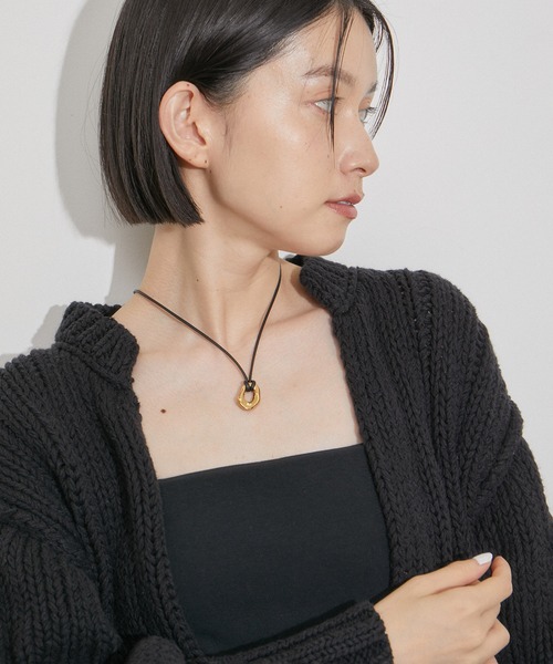 ADAM ET ROPE'（アダムエロペ）の「モチーフチョーカーネックレス（ネックレス・レディース・シルバー/ゴールド・FREE）」の4枚目の写真