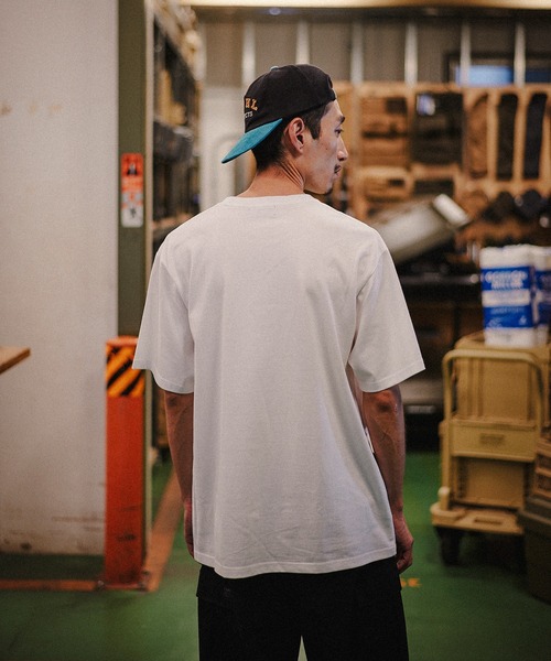 GORDON MILLER(ゴードンミラー)の「GORDON MILLER VIBTEX ロゴ Tシャツ(Tシャツ/カットソー・メンズ・ホワイト/ブラック・2/1/3)」の7枚目の写真