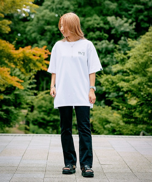 GORDON MILLER(ゴードンミラー)の「GORDON MILLER VIBTEX ロゴ Tシャツ(Tシャツ/カットソー・メンズ・ホワイト/ブラック・2/1/3)」の11枚目の写真