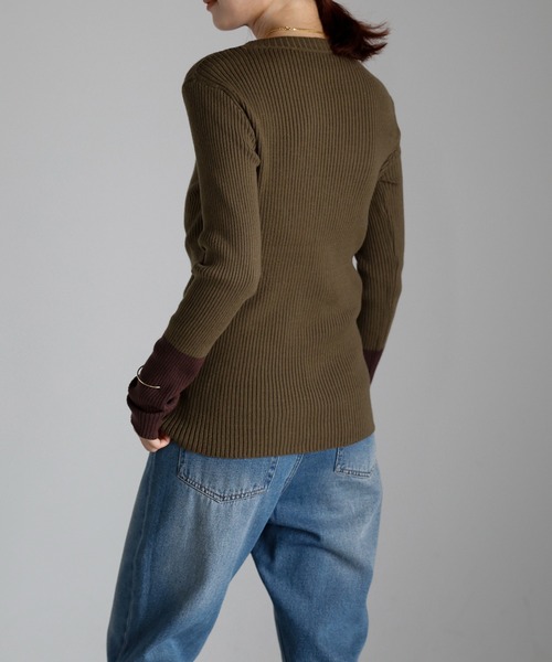 r.（アールドット）の「リブニット　バイカラースリーブプルオーバー（ニット/セーター・レディース・ターコイズブルー/グレー/カーキ/ブラック/ベージュ・FREE）」の16枚目の写真