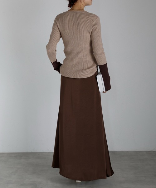 r.（アールドット）の「リブニット　バイカラースリーブプルオーバー（ニット/セーター・レディース・ターコイズブルー/グレー/カーキ/ブラック/ベージュ・FREE）」の8枚目の写真