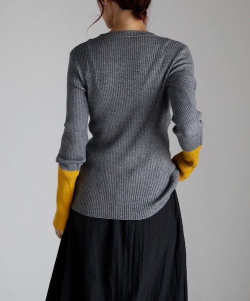 r.（アールドット）の「リブニット　バイカラースリーブプルオーバー（ニット/セーター・レディース・ターコイズブルー/グレー/カーキ/ブラック/ベージュ・FREE）」の10枚目の写真