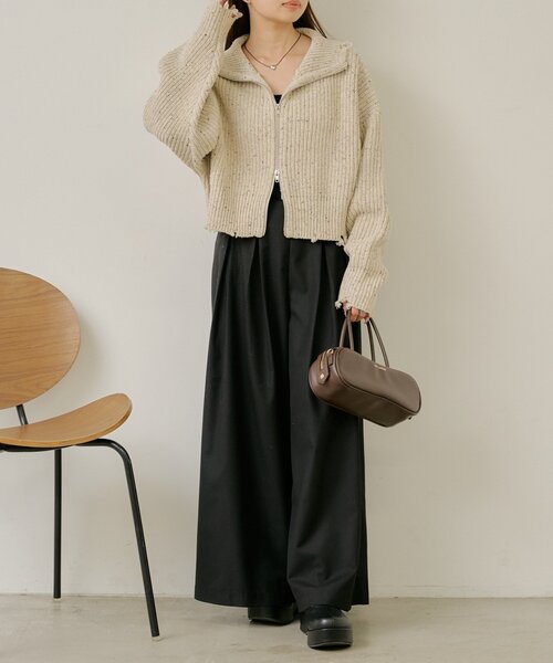 RAY CASSIN（レイカズン）の「ベルト付きワイドタックスラックスパンツ（その他パンツ・レディース・グレー系その他2/ベージュ/ブラック・FREE）」の4枚目の写真