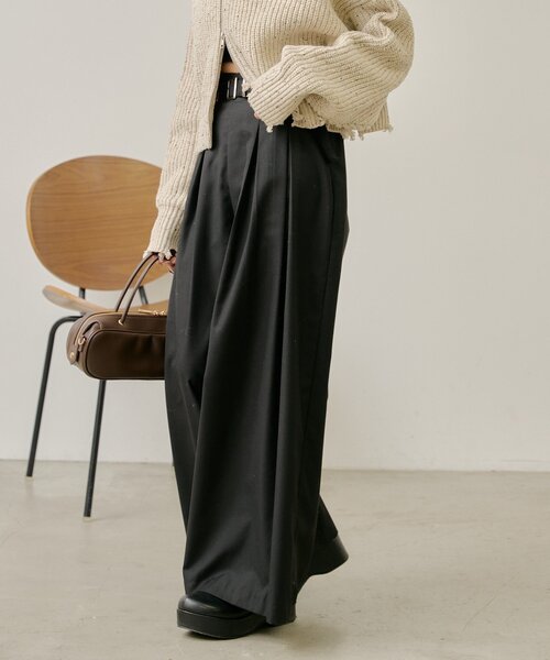 RAY CASSIN（レイカズン）の「ベルト付きワイドタックスラックスパンツ（その他パンツ・レディース・グレー系その他2/ベージュ/ブラック・FREE）」の7枚目の写真