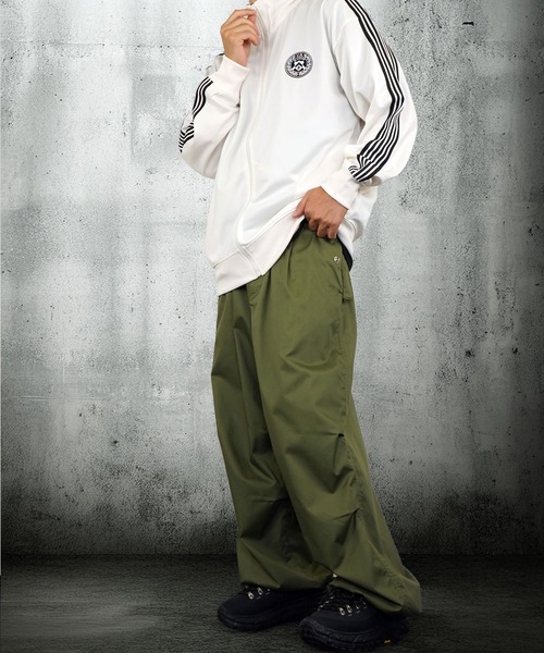 Burner（バーナー）の「【GROOVY STORE】SETUP対応　サイドラインオーバーサイズトラックジャケット（ジャージ・メンズ・グリーン/チャコールグレー/アイボリー/ブラック・M/L/LL）」の12枚目の写真