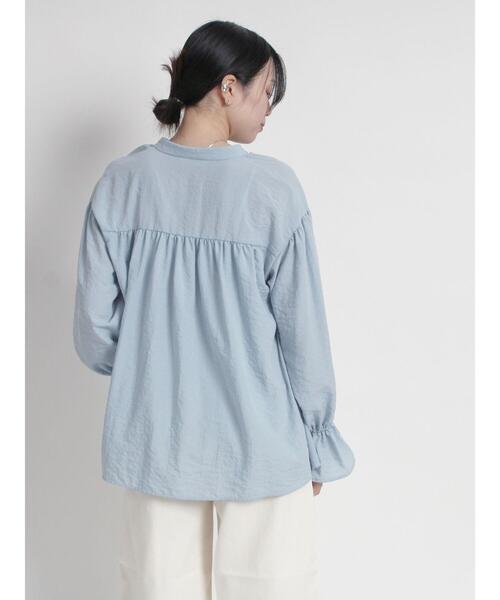 sm2rhythm（サマンサモスモスリズム）の「キャンディースリーブギャザーブラウス（シャツ/ブラウス・レディース・オフホワイト/サックスブルー/ブラック・F）」の6枚目の写真