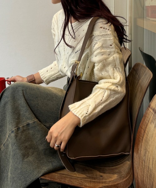 efill（エフィル）の「スクエア ショルダーバッグ（ショルダーバッグ・レディース・モカ・FREE）」の13枚目の写真