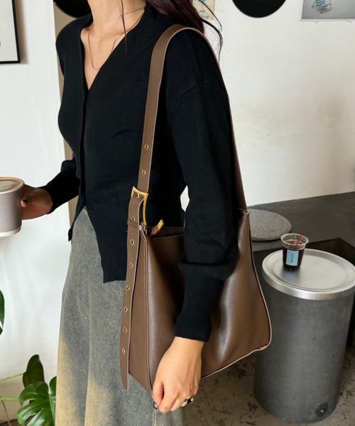 efill（エフィル）の「スクエア ショルダーバッグ（ショルダーバッグ・レディース・モカ・FREE）」の19枚目の写真