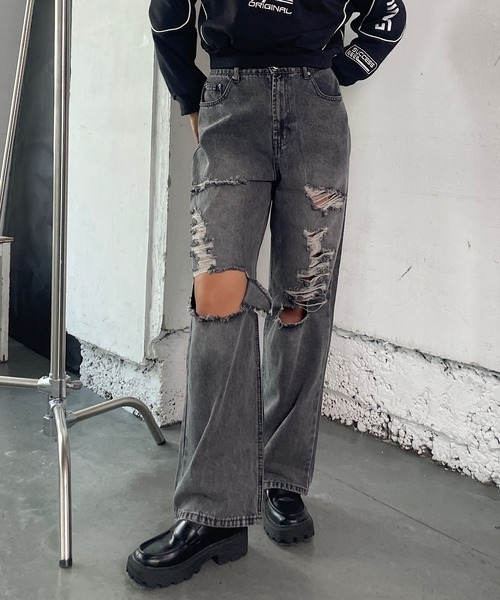 ROGER AND RAW(ロジャーアンドロウ)の「ダメージワイドパンツ(デニムパンツ・レディース・ブラック/ブルー・SMALL/MEDIUM)」の9枚目の写真