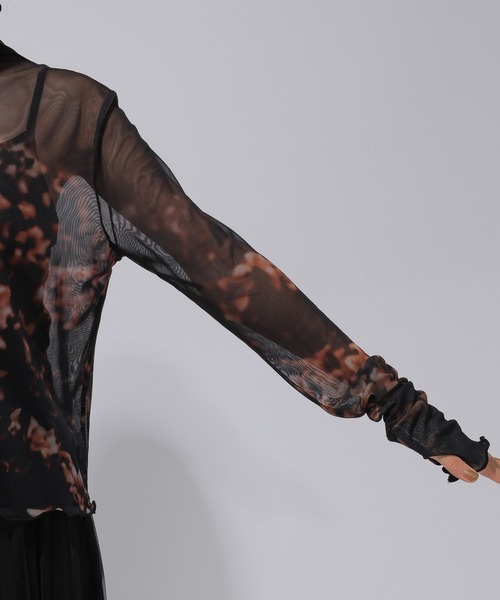 HARE(ハレ)の「blurフラワーガラシアートップス(HARE)(Tシャツ/カットソー・レディース・オレンジ/ブルー・FREE)」の13枚目の写真