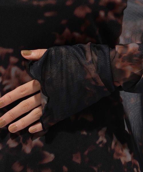 HARE(ハレ)の「blurフラワーガラシアートップス(HARE)(Tシャツ/カットソー・レディース・オレンジ/ブルー・FREE)」の14枚目の写真