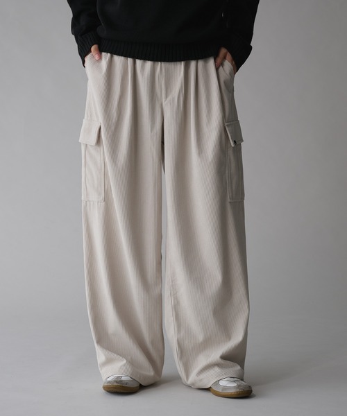Adoon plain（アドーンプレーン）の「コーデュロイワイドカーゴパンツ（カーゴパンツ・メンズ・カーキ/アイボリー・LARGE/MEDIUM）」の2枚目の写真