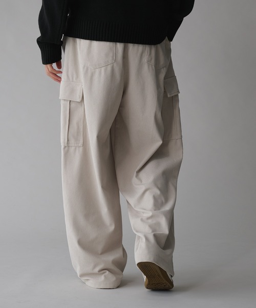 Adoon plain（アドーンプレーン）の「コーデュロイワイドカーゴパンツ（カーゴパンツ・メンズ・カーキ/アイボリー・LARGE/MEDIUM）」の20枚目の写真
