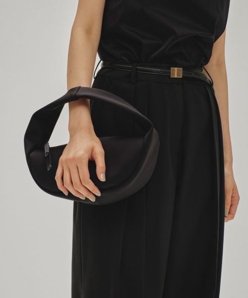 TODAYFUL(トゥデイフル)の「TODAYFUL Bonding Wrap Bag ボンディングラップバッグ/12511018(ハンドバッグ・レディース・ブラック・ONE SIZE)」の4枚目の写真