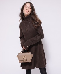 ♡ Apuweiser-riche❤︎ 金釦ワークワンピース❤︎茶色S Apuweiser-riche（アプワイザーリッシェ）の「金釦ワークワンピース