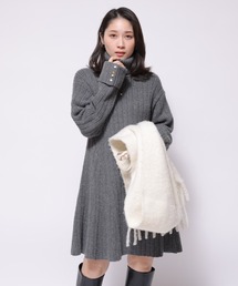 Apuweiser-riche（アプワイザーリッシェ）の「サテンタックワンピース