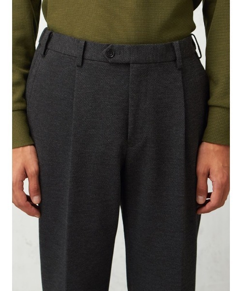 TRANS CONTINENTS（トランスコンチネンツ）の「TRANS CONTINENTS　キャリーマン　ジャージセットアップパンツ　グレー/ブラウン/カー（スラックス・メンズ・チャコールグレー/ブラウン/カーキ・S/M/L/LL）」の8枚目の写真