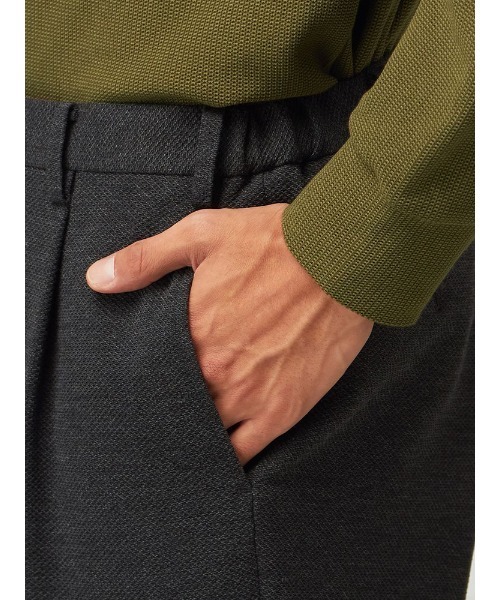 TRANS CONTINENTS（トランスコンチネンツ）の「TRANS CONTINENTS　キャリーマン　ジャージセットアップパンツ　グレー/ブラウン/カー（スラックス・メンズ・チャコールグレー/ブラウン/カーキ・S/M/L/LL）」の9枚目の写真