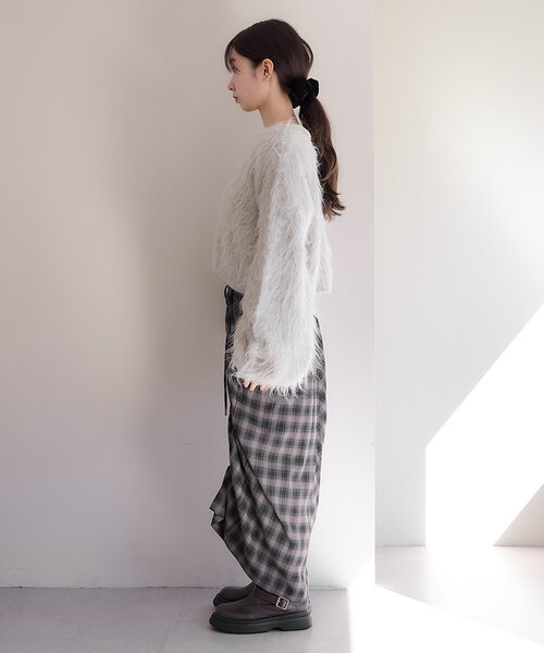 Kastane(カスタネ)の「シャギークロップドカーディガン(カーディガン/ボレロ・レディース・グレー/レモンイエロー/アイボリー/ブラウン・FREE)」の8枚目の写真