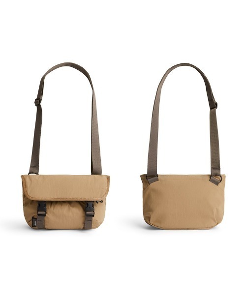entre square(アントレスクエアー)の「Bellroy/ショルダーバッグ Cinch Mini Messenger サンド(廃盤カラー)(ショルダーバッグ・メンズ・サンドベージュ・ONE SIZE)」の2枚目の写真