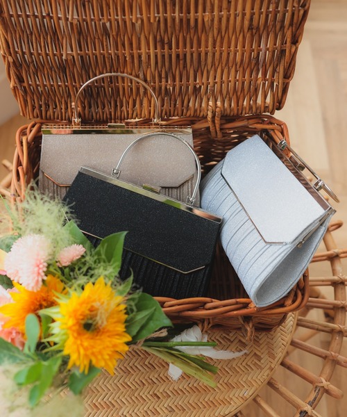 haremode（ハレモード）の「ラメプリーツハンドル付きパーティーバッグ（クラッチバッグ・レディース・シルバー/ブラック/ベージュ・FREE）」の14枚目の写真