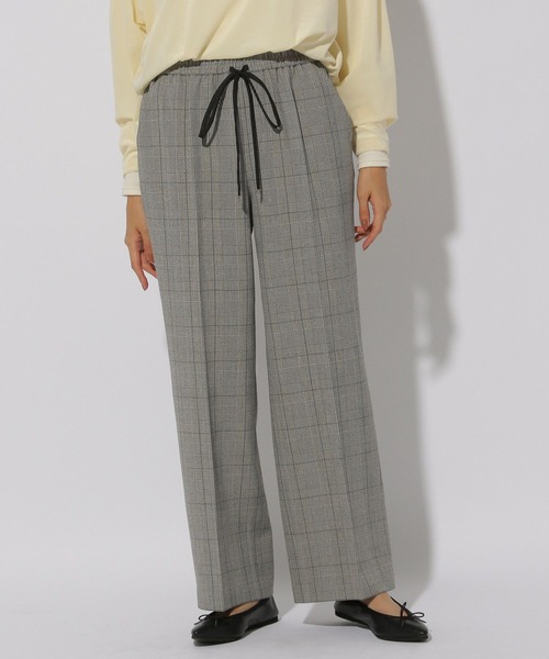 Elura(エルーラ)の「スリムウォームセミフレアパンツ/249467(その他パンツ・レディース・ブラック系その他/ブラウン系その他/ダークネイビー/ライトグレー・FREE(S)/LARGE/MEDIUM/X-LARGE)」の1枚目の写真