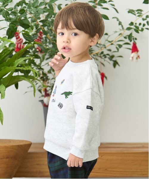 petit main（プティマイン）の「刺繍TOYモチーフトレーナー（スウェット・キッズ・オフホワイト/ネイビー・120cm/110cm/100cm/80ｃｍ/90cm/130cm）」の16枚目の写真