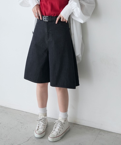 BONLECILL(ボンルシール)の「サイドタックデニムキュロットハーフパンツ(デニムパンツ・レディース・ネイビー/ブラック・M/L)」の1枚目の写真